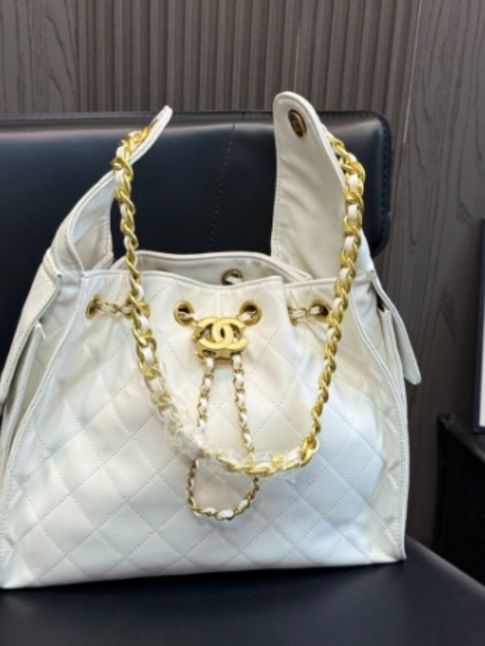 Chanel White Caviar Leather Diamond Quilted Drawstring Hobo Bucket Bag